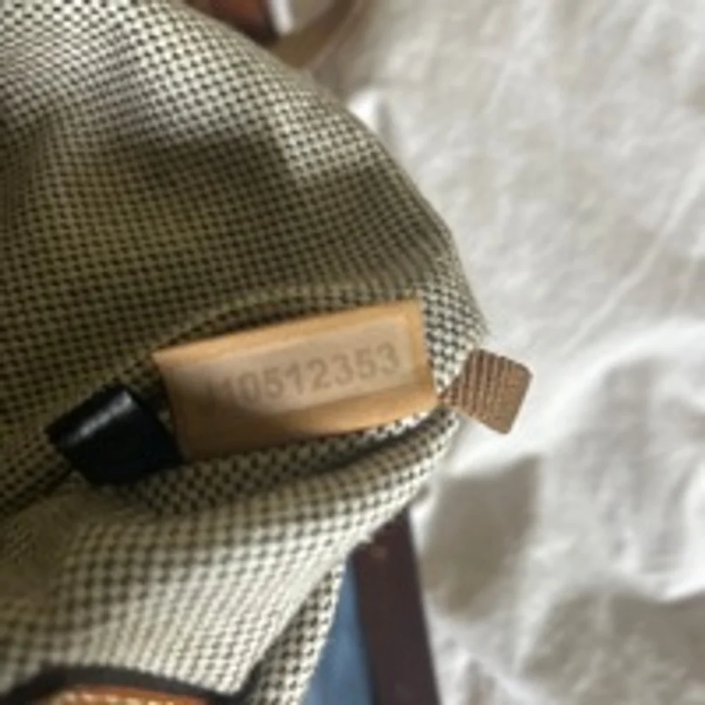 Dooney & Bourke this pre